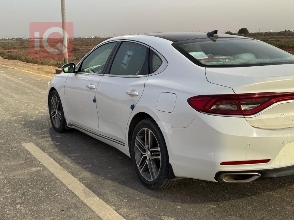 هيونداي أزيرا